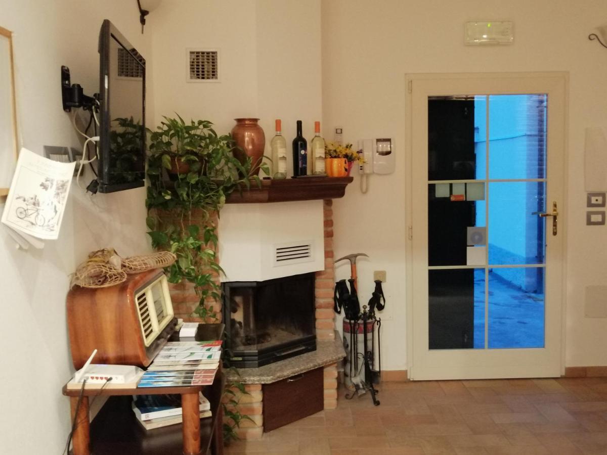 La Casa Della Nonna Bed & Breakfast Brisighella Bagian luar foto